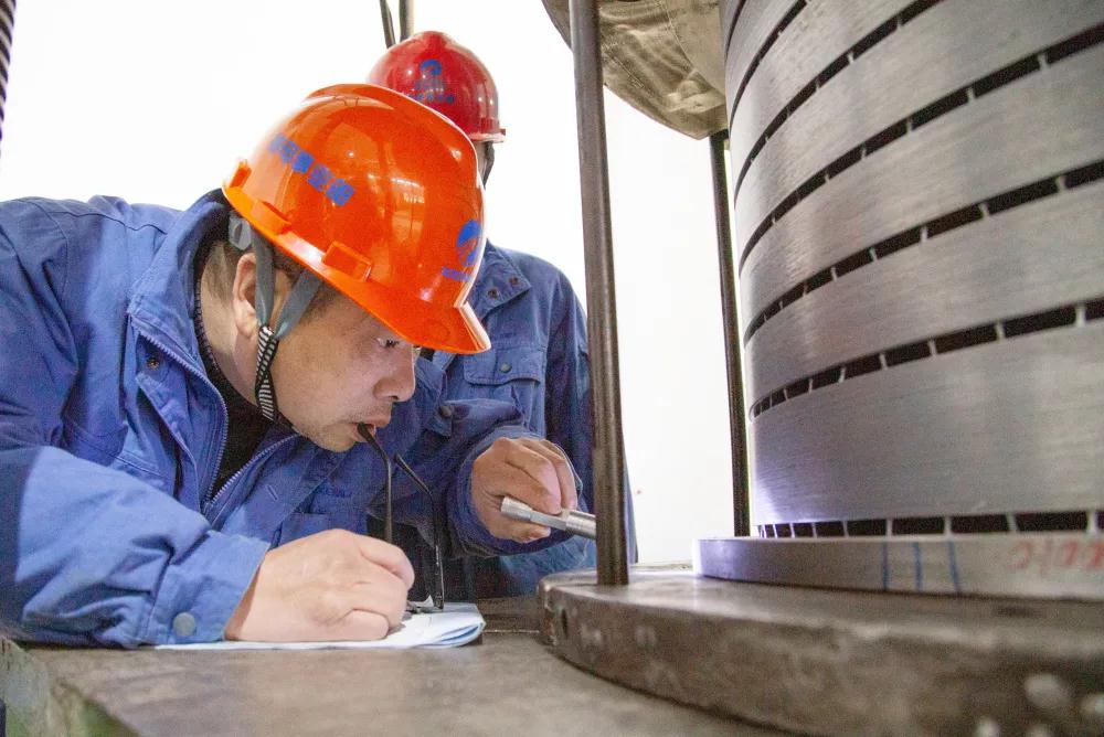 電機事業(yè)部黨委 學(xué)思踐悟 推動(dòng)黨史學(xué)習教育見(jiàn)行見(jiàn)效3.jpg 電機事業(yè)部黨委 學(xué)思踐悟 推動(dòng)黨史學(xué)習教育見(jiàn)行見(jiàn)效3.jpg