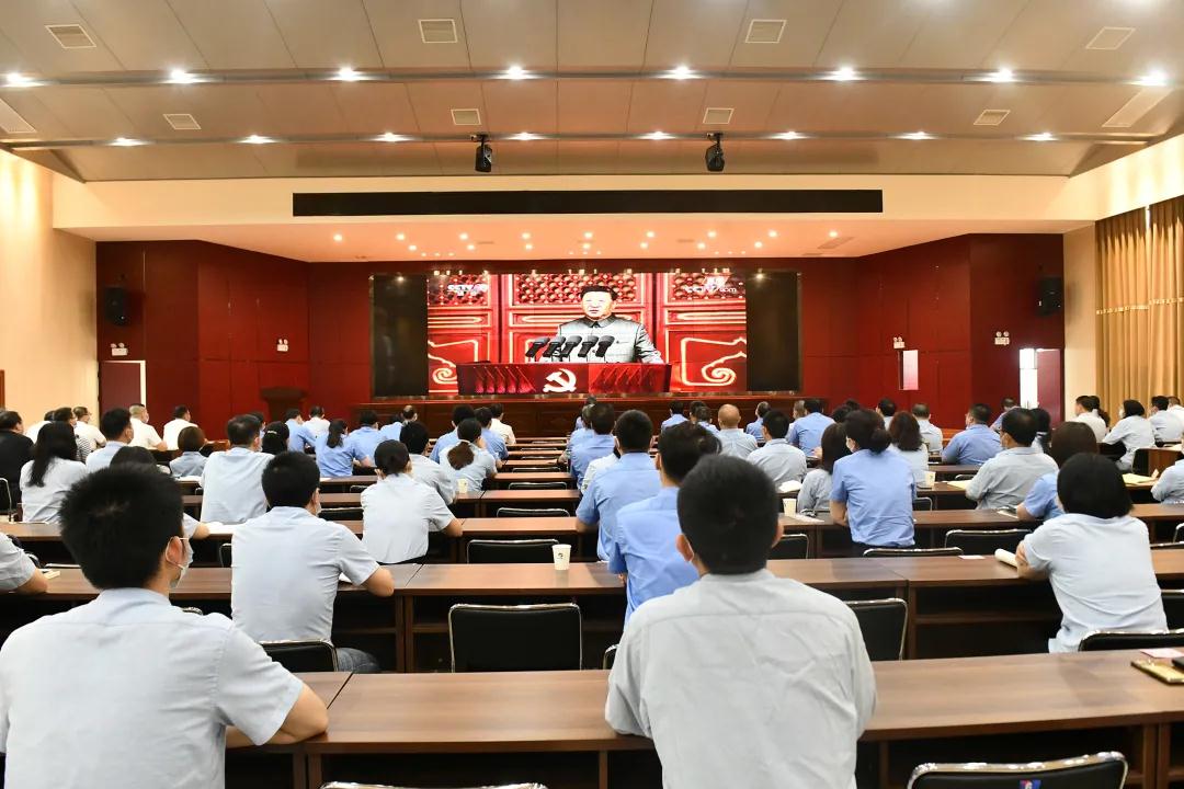 湘電集團黨委組織1700余名黨員集中收看中國共產(chǎn)黨成立100周年大會(huì )實(shí)況.jpg